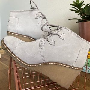 Tom’s Desert Wedge Faux Crepe Wedge Booties